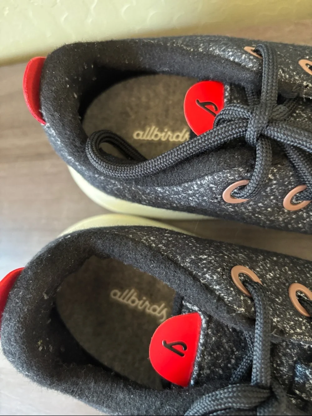 AllBirds Men's Wool Runner Mizzle‎ Dark Gray Bloom Red Beige Sole Size 12